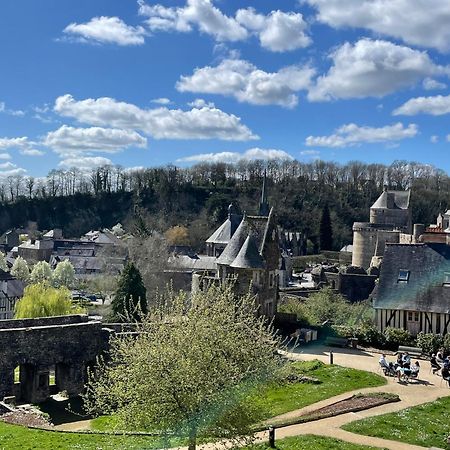 Fougères Le Relais Medieval מראה חיצוני תמונה